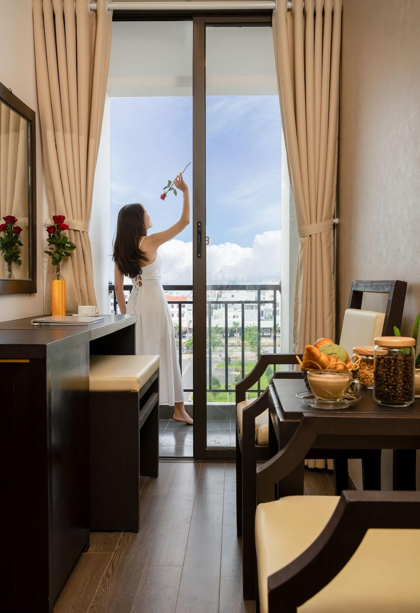 Hanami Hotel Danang Exterior photo